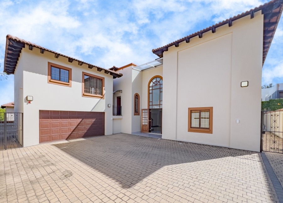 5 Bedroom Property for Sale in Bryanston Gauteng