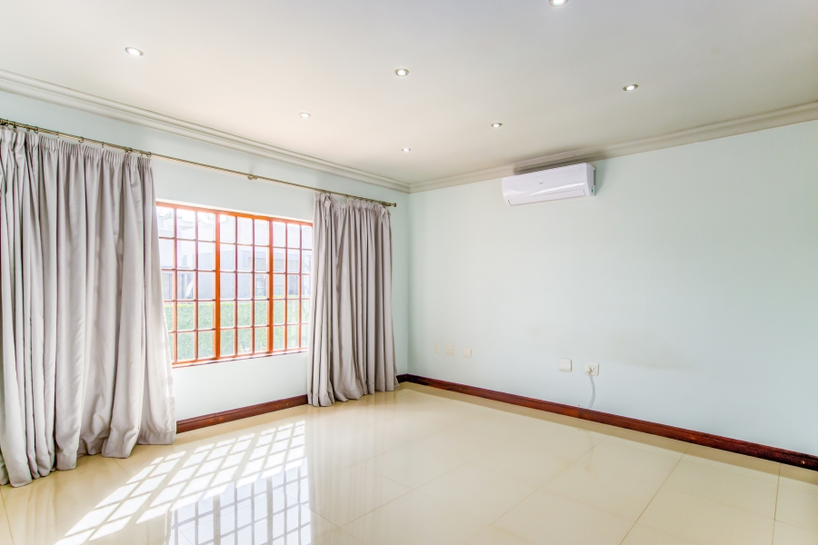 5 Bedroom Property for Sale in Bryanston Gauteng