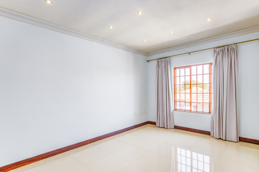 5 Bedroom Property for Sale in Bryanston Gauteng