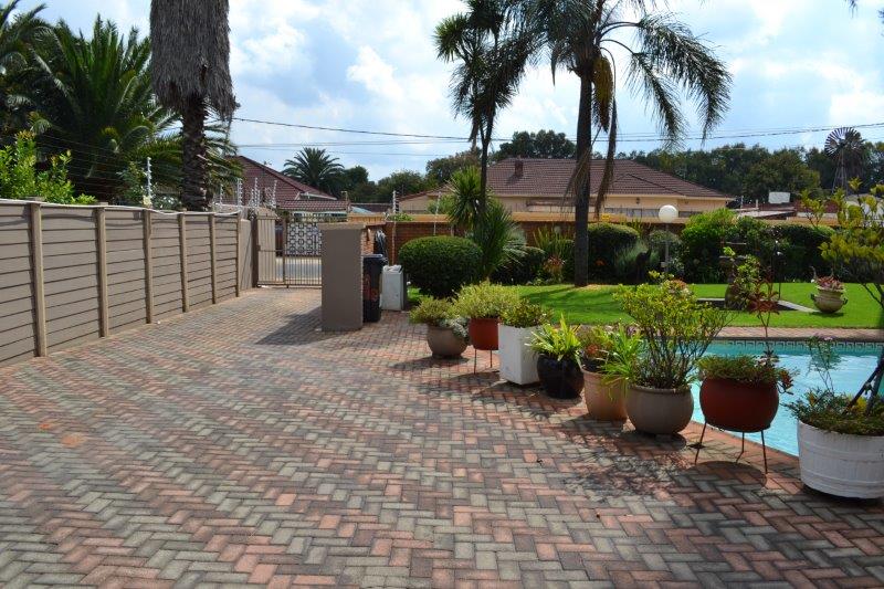 3 Bedroom Property for Sale in Florida Gauteng