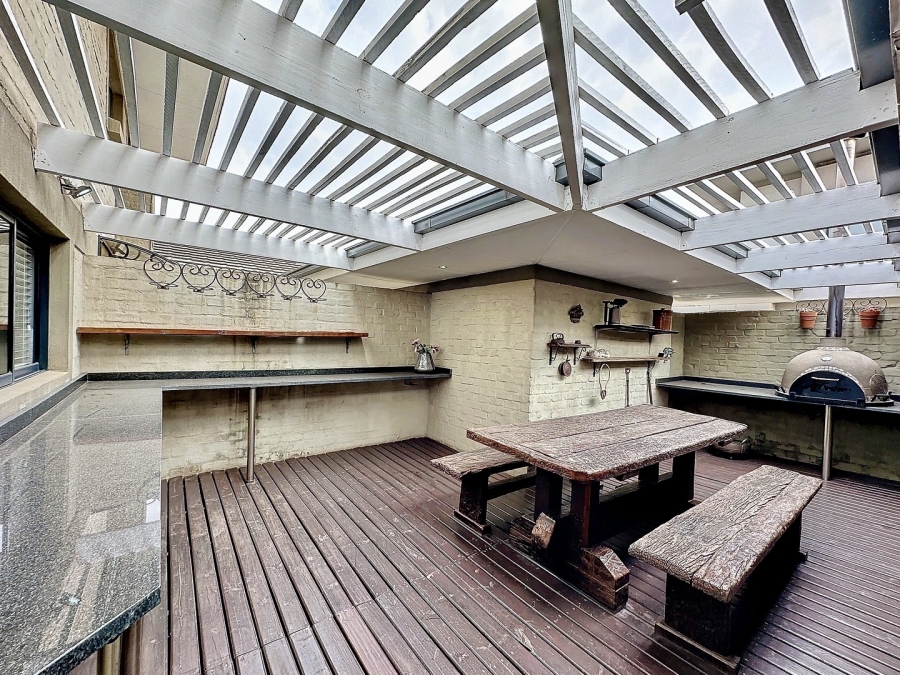 3 Bedroom Property for Sale in Lombardy Estate Gauteng