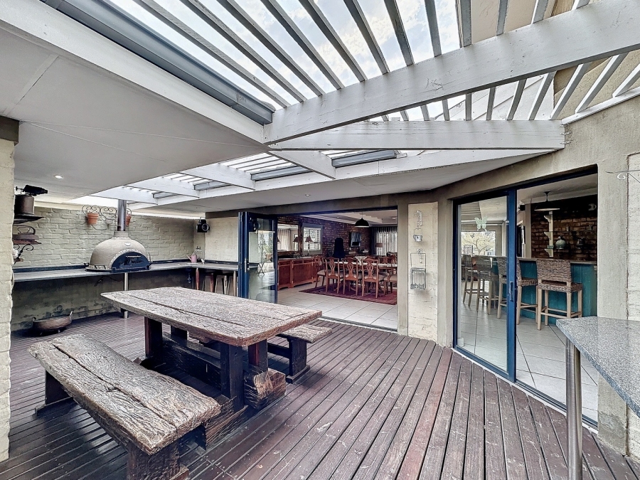 3 Bedroom Property for Sale in Lombardy Estate Gauteng