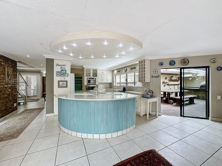 3 Bedroom Property for Sale in Lombardy Estate Gauteng