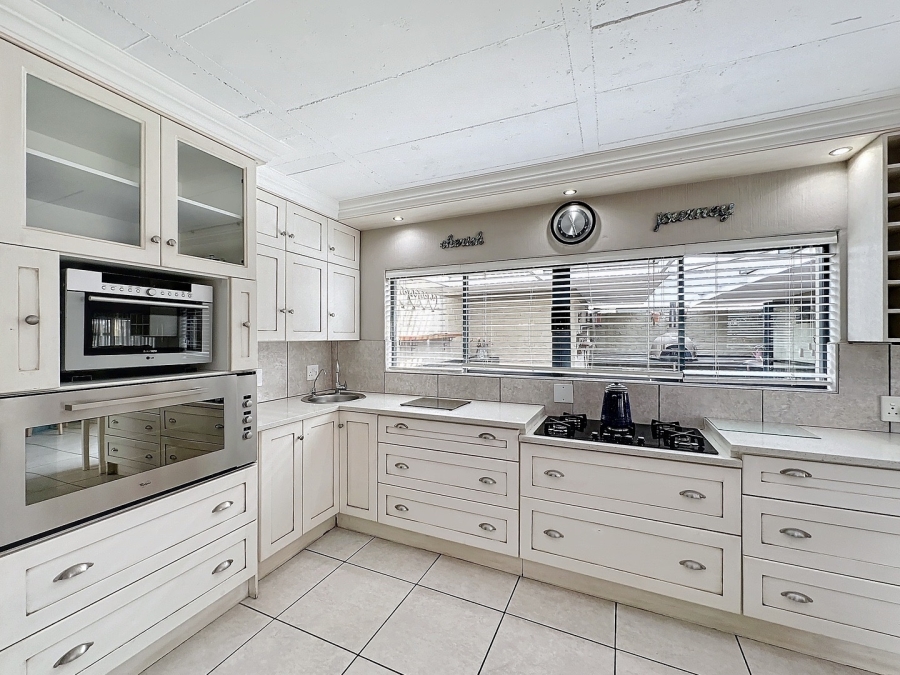 3 Bedroom Property for Sale in Lombardy Estate Gauteng