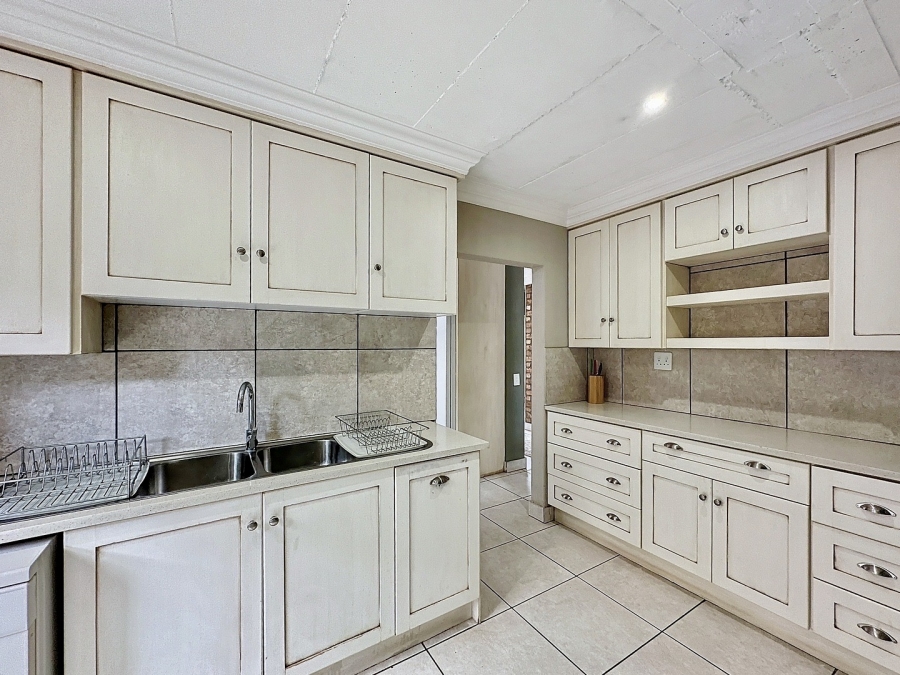 3 Bedroom Property for Sale in Lombardy Estate Gauteng