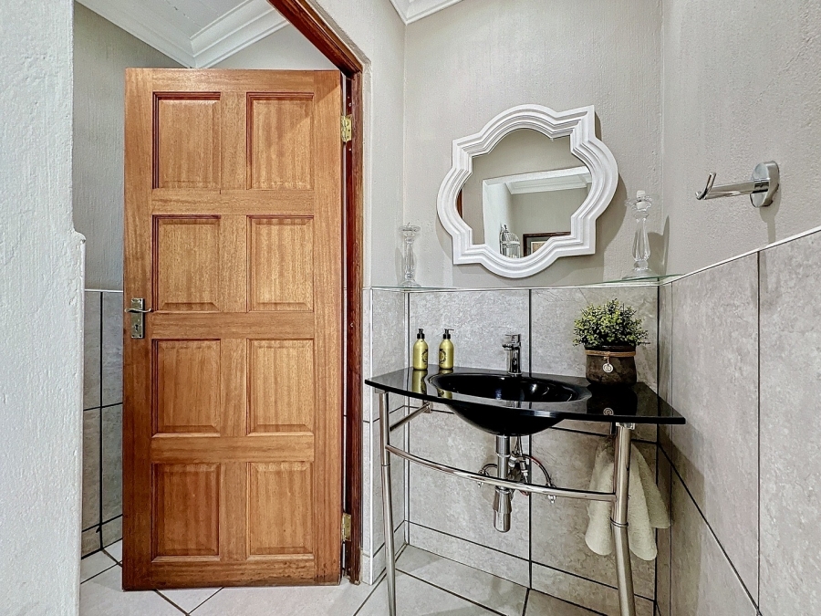 3 Bedroom Property for Sale in Lombardy Estate Gauteng