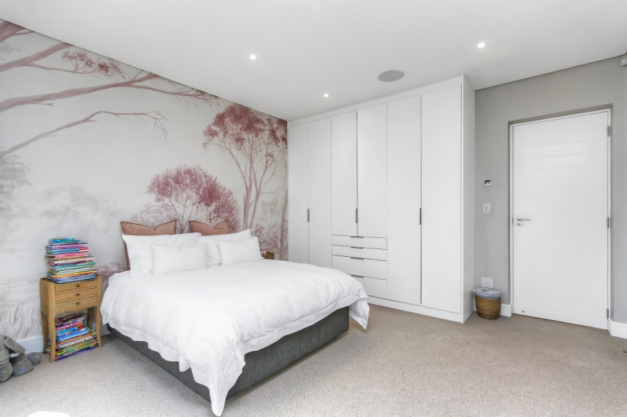 5 Bedroom Property for Sale in Morningside Gauteng