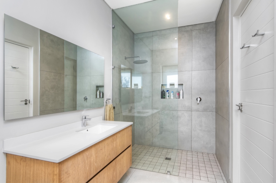 5 Bedroom Property for Sale in Morningside Gauteng