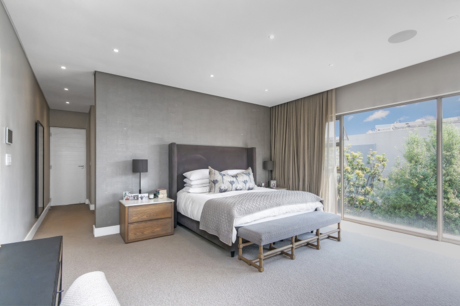 5 Bedroom Property for Sale in Morningside Gauteng