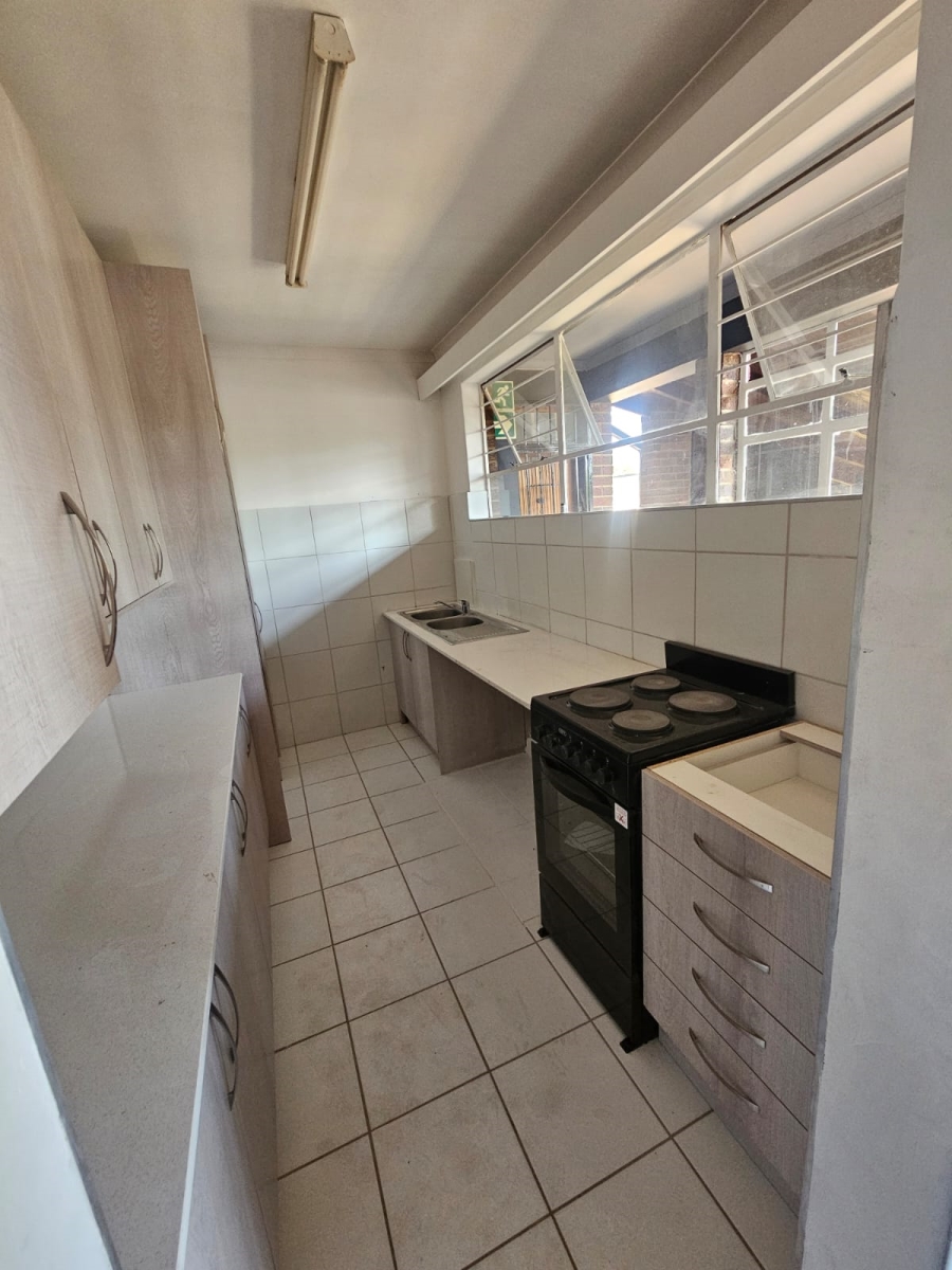 To Let 2 Bedroom Property for Rent in Glenhazel Gauteng