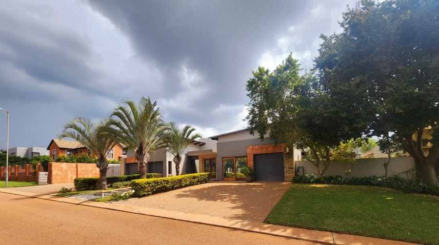 4 Bedroom Property for Sale in Zambezi Country Estate Gauteng