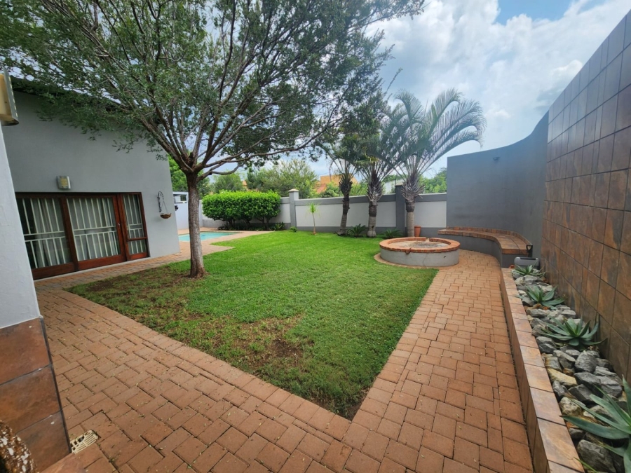 4 Bedroom Property for Sale in Zambezi Country Estate Gauteng