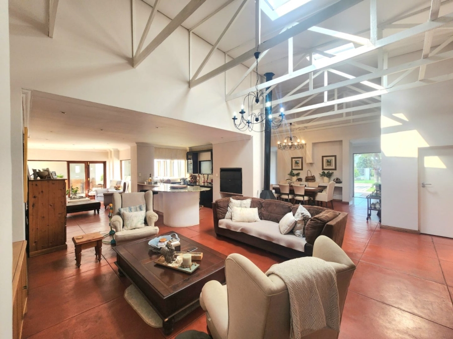 4 Bedroom Property for Sale in Zambezi Country Estate Gauteng