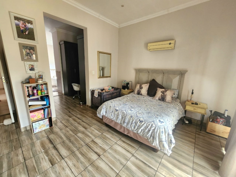 4 Bedroom Property for Sale in Zambezi Country Estate Gauteng