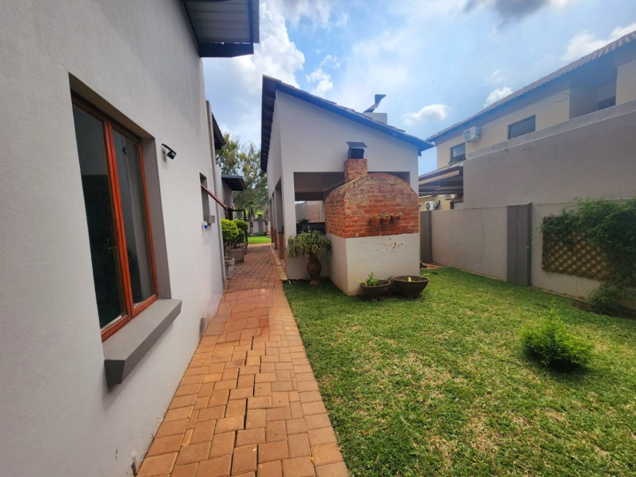 4 Bedroom Property for Sale in Zambezi Country Estate Gauteng