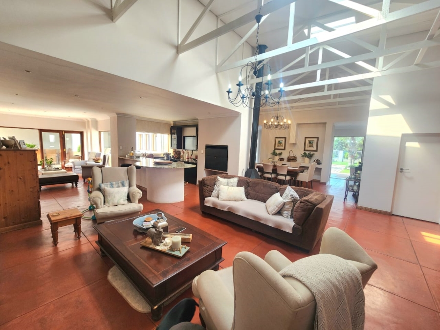 4 Bedroom Property for Sale in Zambezi Country Estate Gauteng