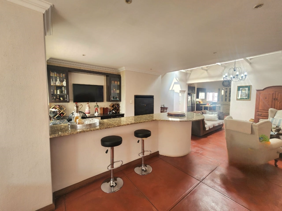 4 Bedroom Property for Sale in Zambezi Country Estate Gauteng