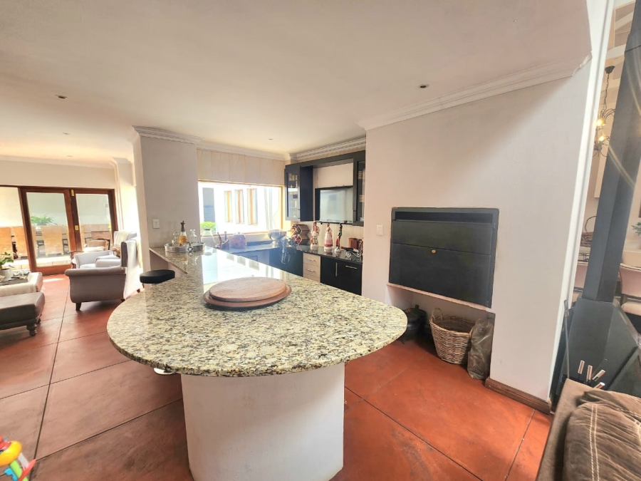 4 Bedroom Property for Sale in Zambezi Country Estate Gauteng