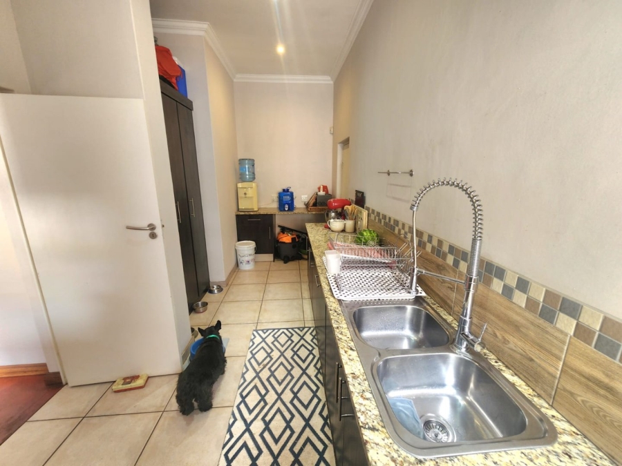 4 Bedroom Property for Sale in Zambezi Country Estate Gauteng