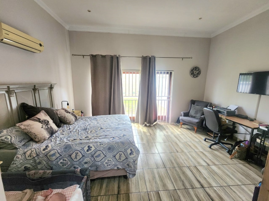 4 Bedroom Property for Sale in Zambezi Country Estate Gauteng