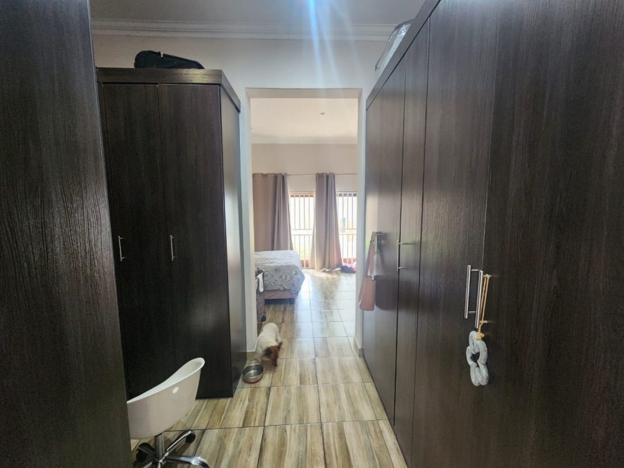 4 Bedroom Property for Sale in Zambezi Country Estate Gauteng