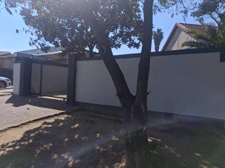 3 Bedroom Property for Sale in Birchleigh North Gauteng