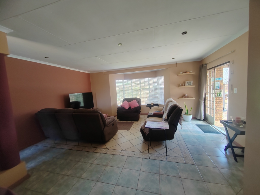 3 Bedroom Property for Sale in Sunair Park Gauteng
