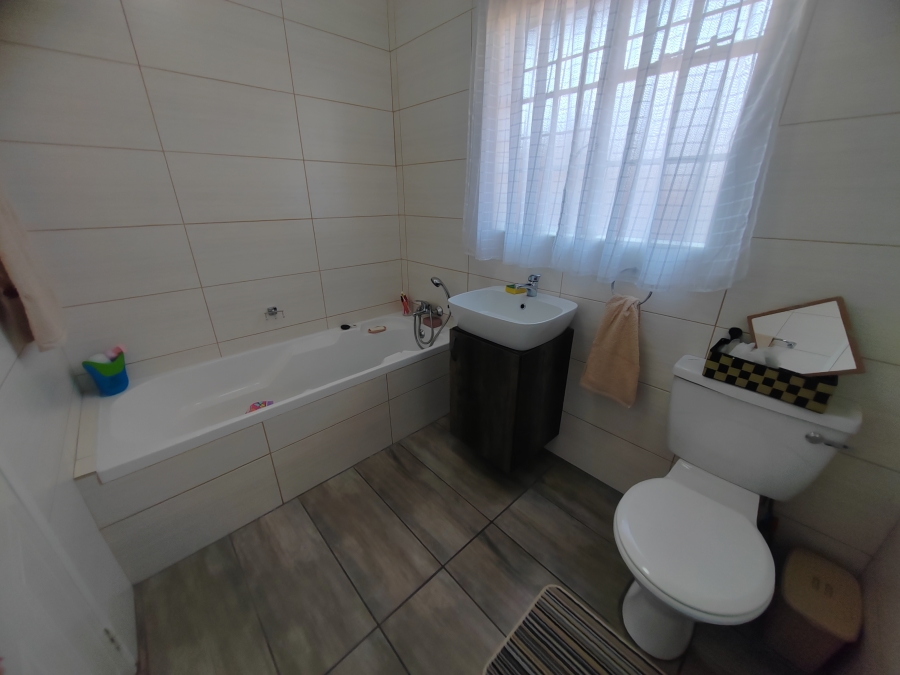 3 Bedroom Property for Sale in Sunair Park Gauteng