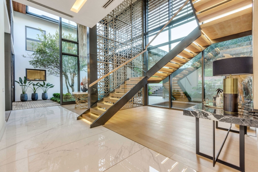 5 Bedroom Property for Sale in Helderfontein Estate Gauteng