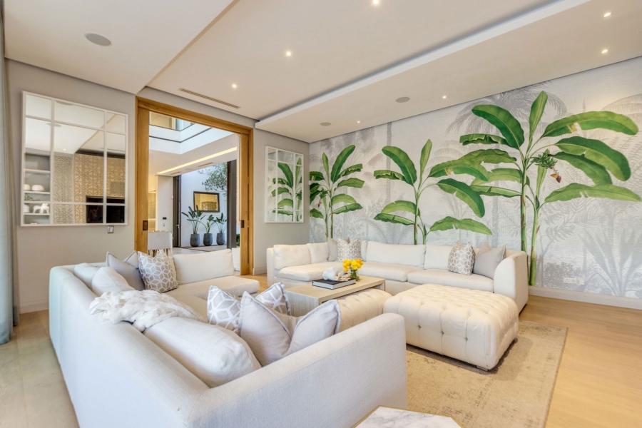 5 Bedroom Property for Sale in Helderfontein Estate Gauteng