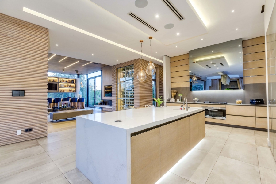 5 Bedroom Property for Sale in Helderfontein Estate Gauteng