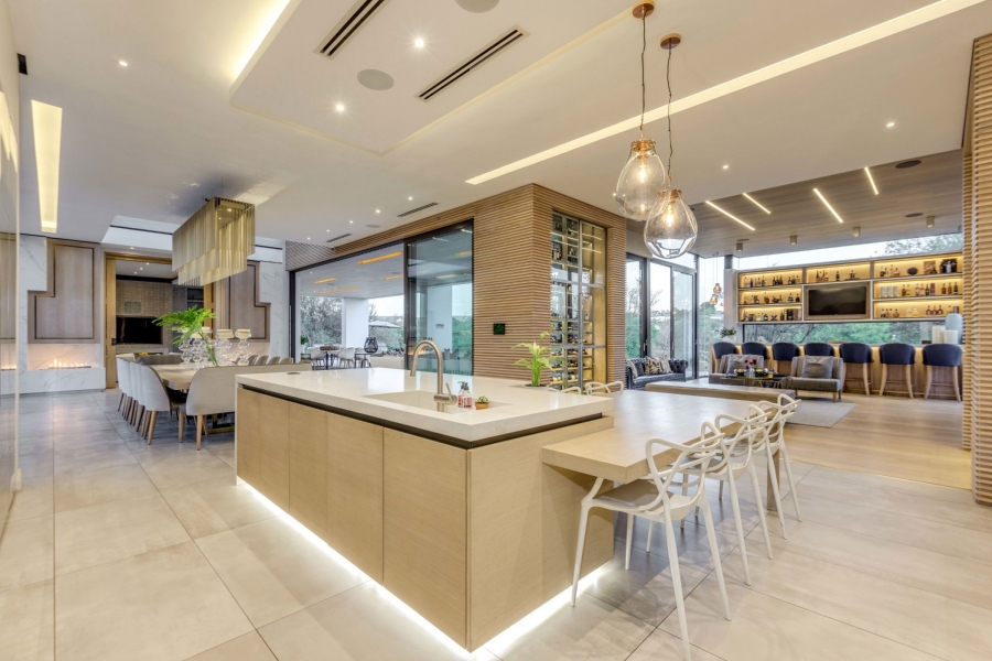 5 Bedroom Property for Sale in Helderfontein Estate Gauteng