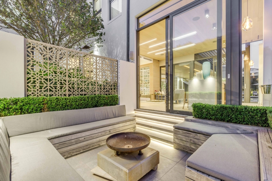 5 Bedroom Property for Sale in Helderfontein Estate Gauteng