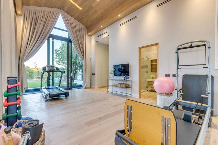 5 Bedroom Property for Sale in Helderfontein Estate Gauteng