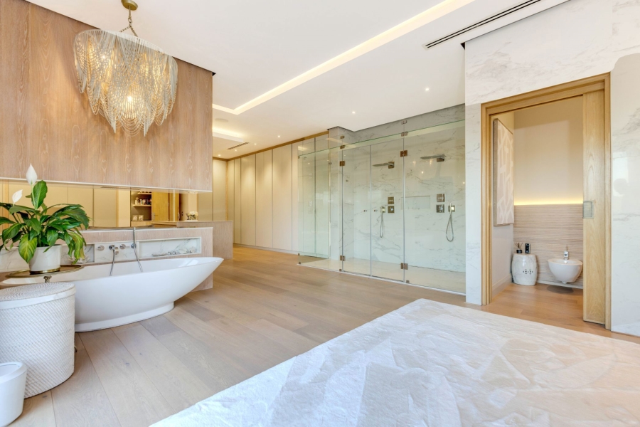 5 Bedroom Property for Sale in Helderfontein Estate Gauteng