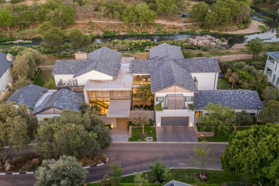 5 Bedroom Property for Sale in Helderfontein Estate Gauteng