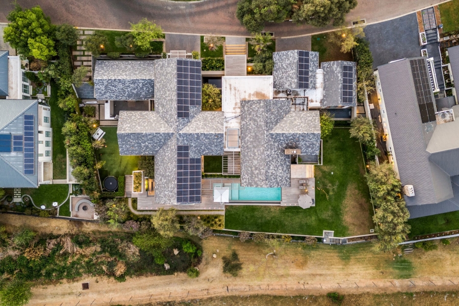 5 Bedroom Property for Sale in Helderfontein Estate Gauteng