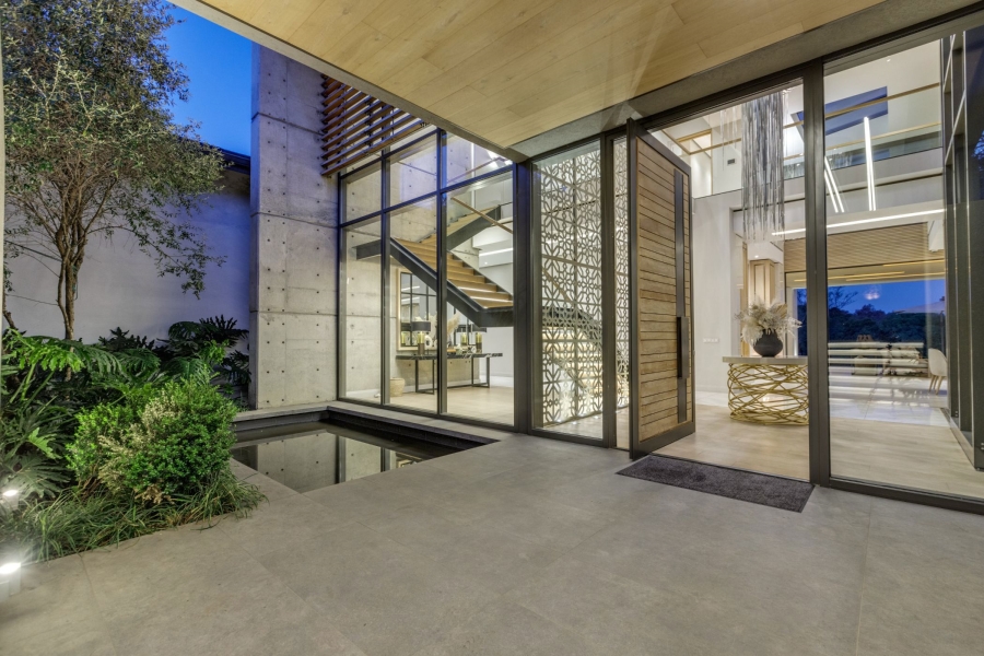 5 Bedroom Property for Sale in Helderfontein Estate Gauteng