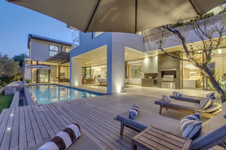 5 Bedroom Property for Sale in Helderfontein Estate Gauteng