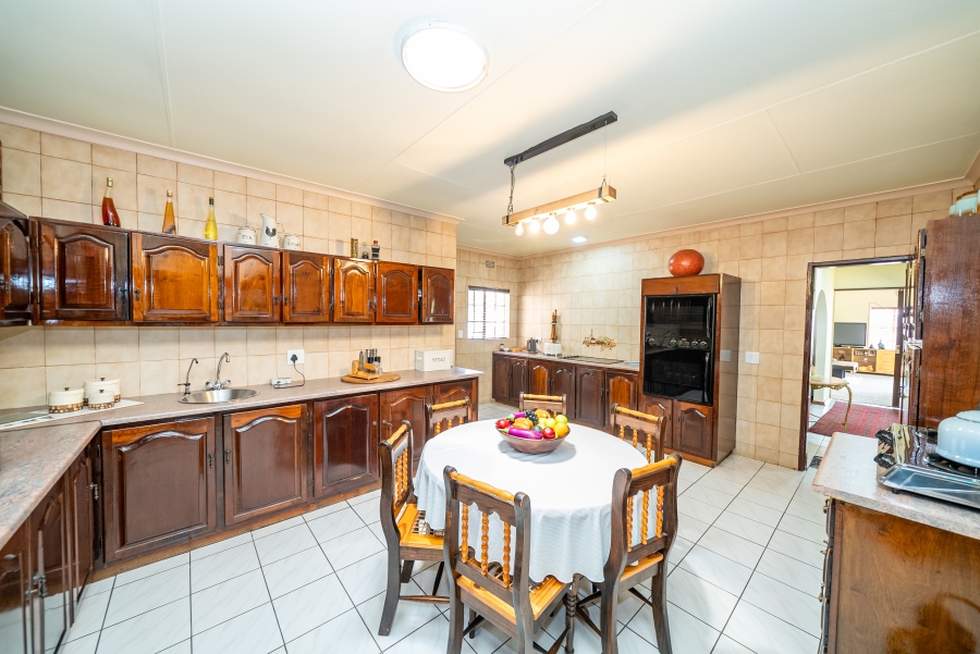 3 Bedroom Property for Sale in Sonneveld Gauteng