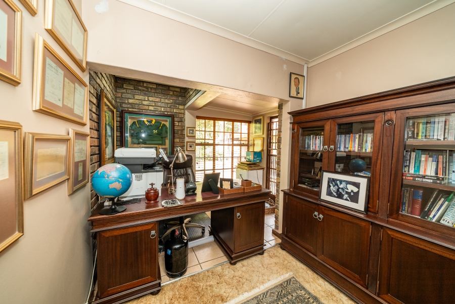 3 Bedroom Property for Sale in Sonneveld Gauteng