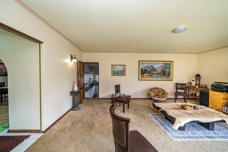 3 Bedroom Property for Sale in Sonneveld Gauteng