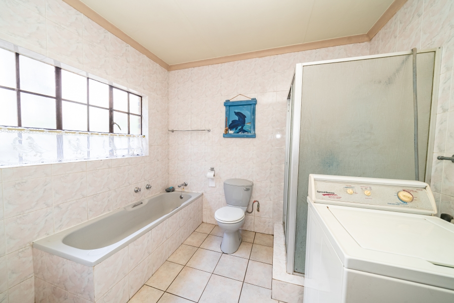 3 Bedroom Property for Sale in Sonneveld Gauteng