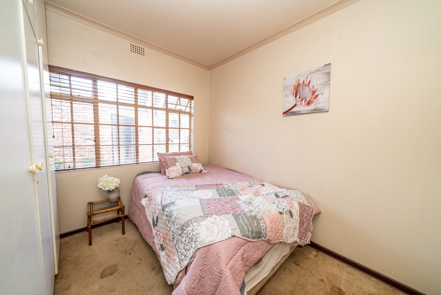 3 Bedroom Property for Sale in Sonneveld Gauteng