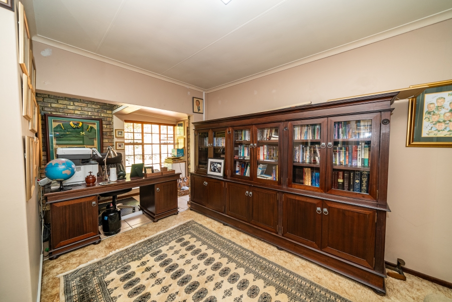 3 Bedroom Property for Sale in Sonneveld Gauteng