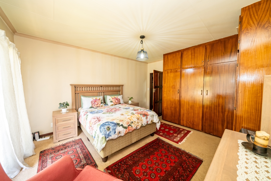 3 Bedroom Property for Sale in Sonneveld Gauteng