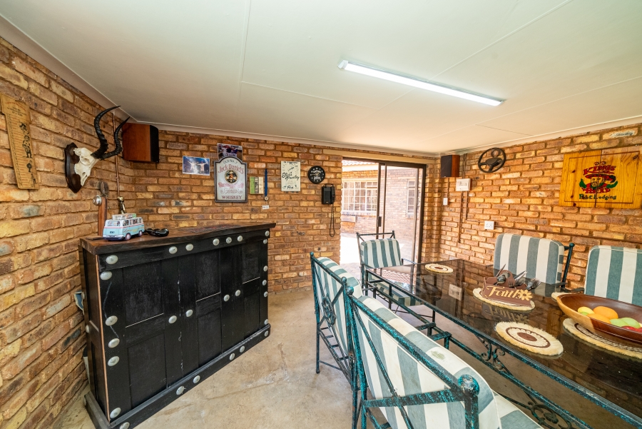 3 Bedroom Property for Sale in Sonneveld Gauteng