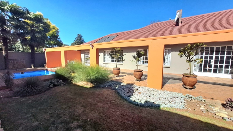 5 Bedroom Property for Sale in Three Rivers Gauteng