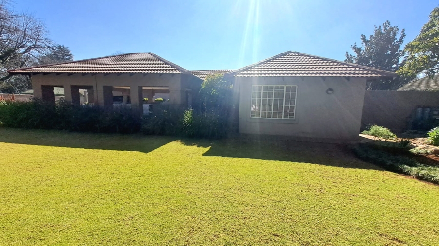 5 Bedroom Property for Sale in Three Rivers Gauteng