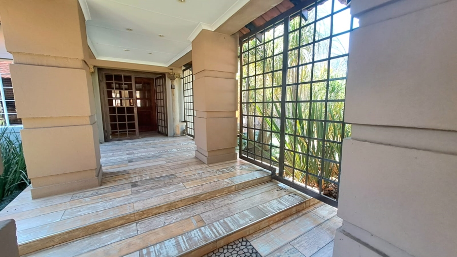 5 Bedroom Property for Sale in Three Rivers Gauteng